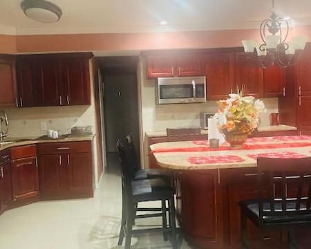 Minutes From Jfk, Beautiful Home With Peaceful, Cosy, Private Room Nueva York Exterior foto