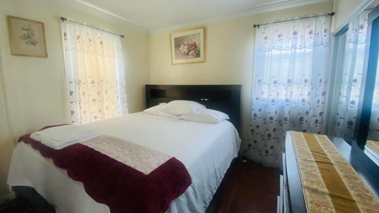 Minutes From Jfk, Beautiful Home With Peaceful, Cosy, Private Room Nueva York Exterior foto